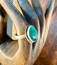 Load image into Gallery viewer, Green Sapphire Ring