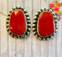 Load image into Gallery viewer, Rosarita Stud Earrings