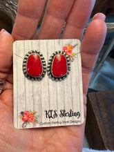 Load image into Gallery viewer, Rosarita Stud Earrings