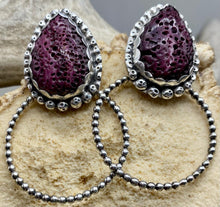 Load image into Gallery viewer, Purple Spiny Oyster Beaded Hoop Earrings